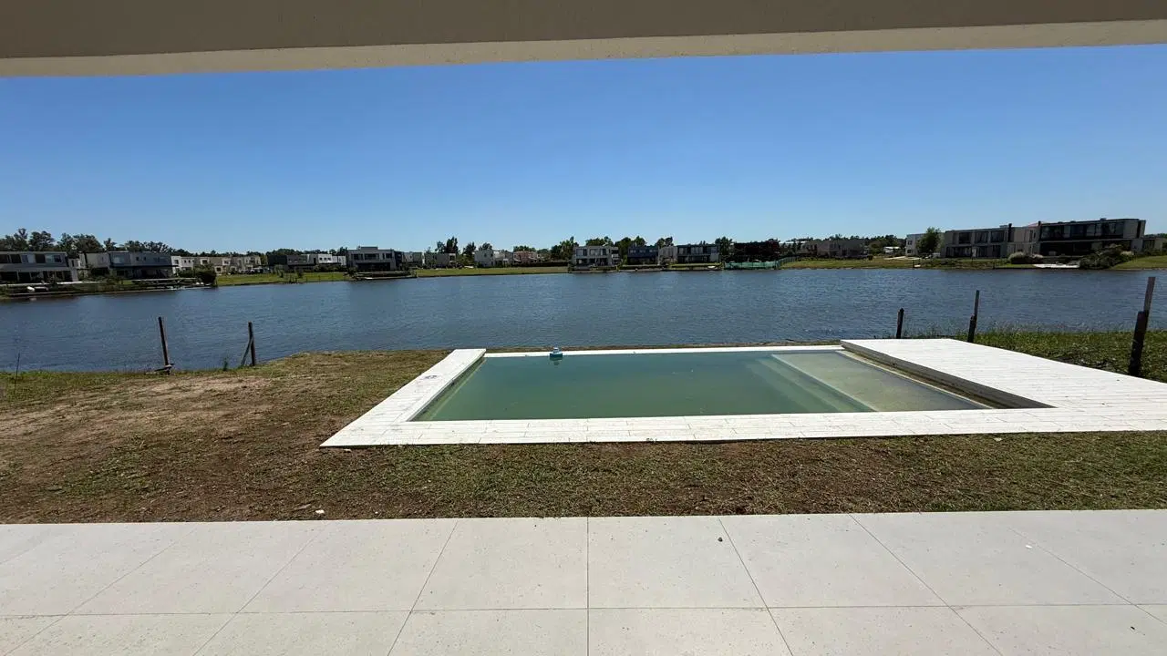 Casa en venta en Barrio Santa Ana Villanueva 3