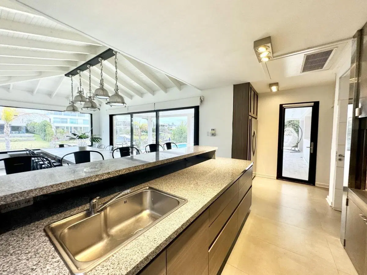 Casa en alquiler en barrio El Yacht con muebles , Nordelta 4