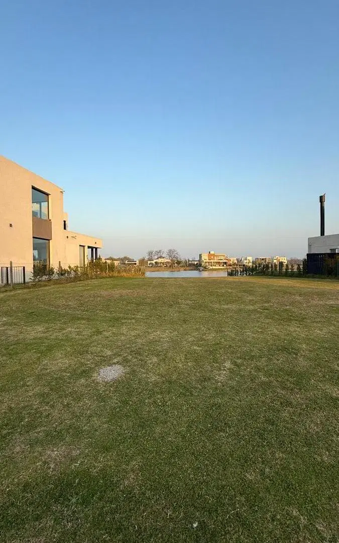 Terreno en venta en Santa Ana 2