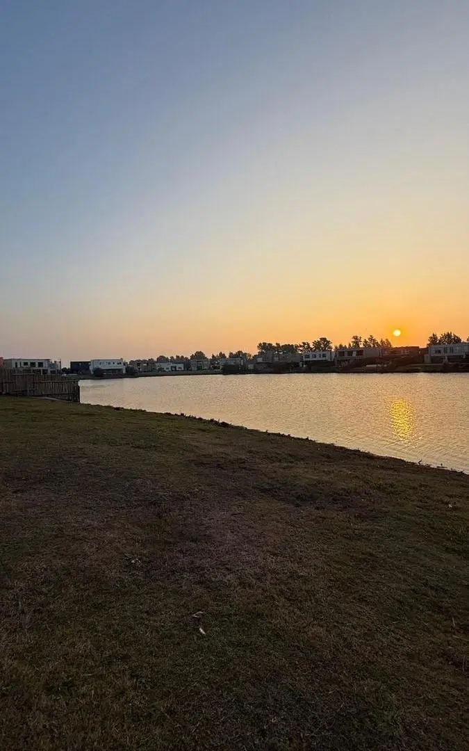 Terreno en venta a la laguna en Santa Ana 2