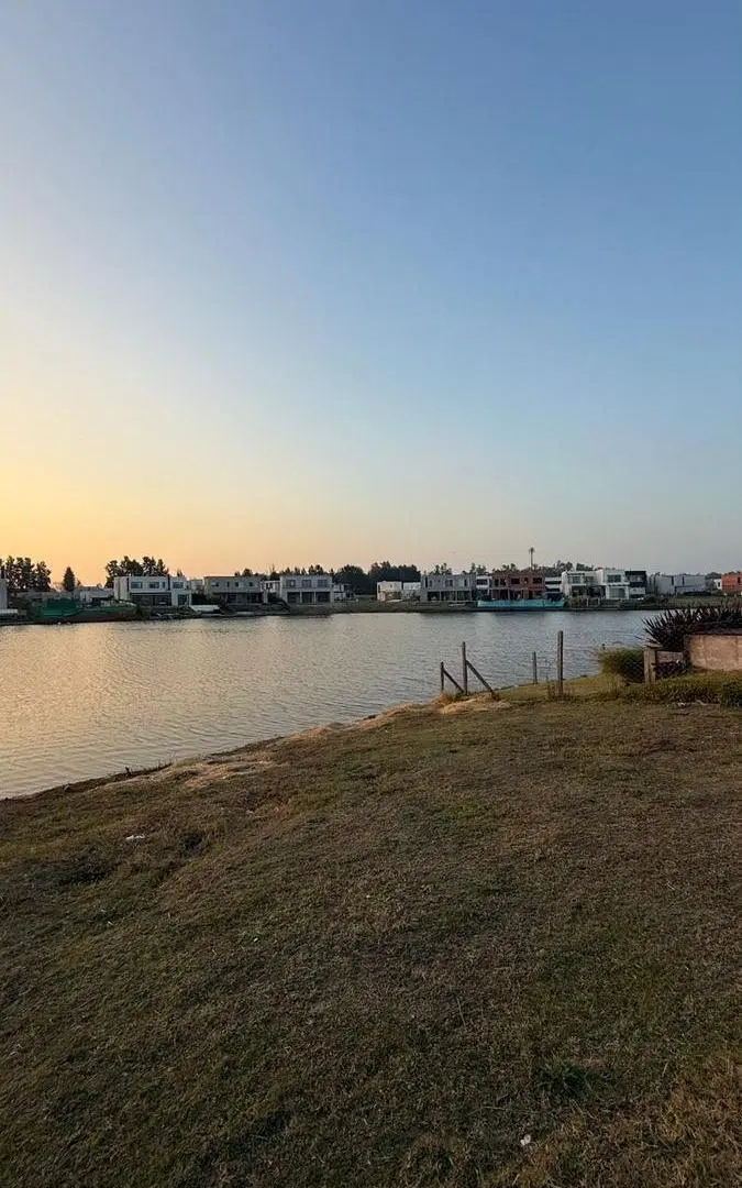 LOTE AL AGUA 5