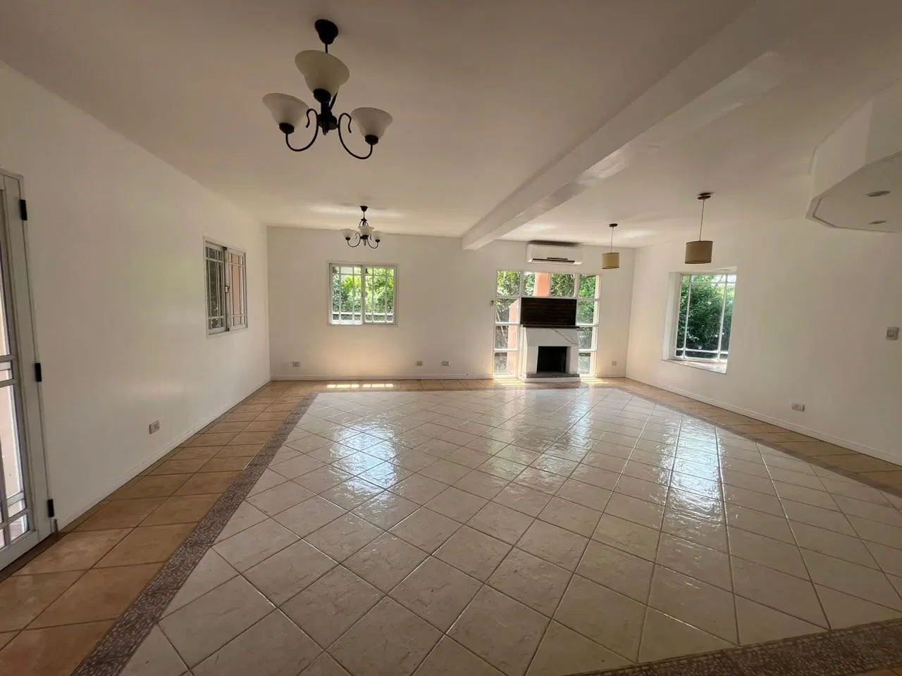 Casa en alquiler en barrio La Casualidad Pilar 5