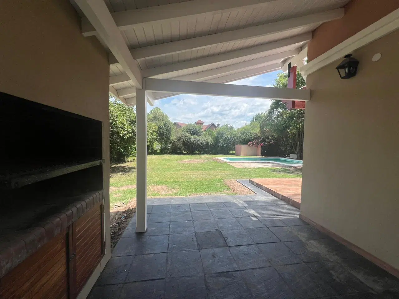 Casa en alquiler en barrio La Casualidad Pilar 1