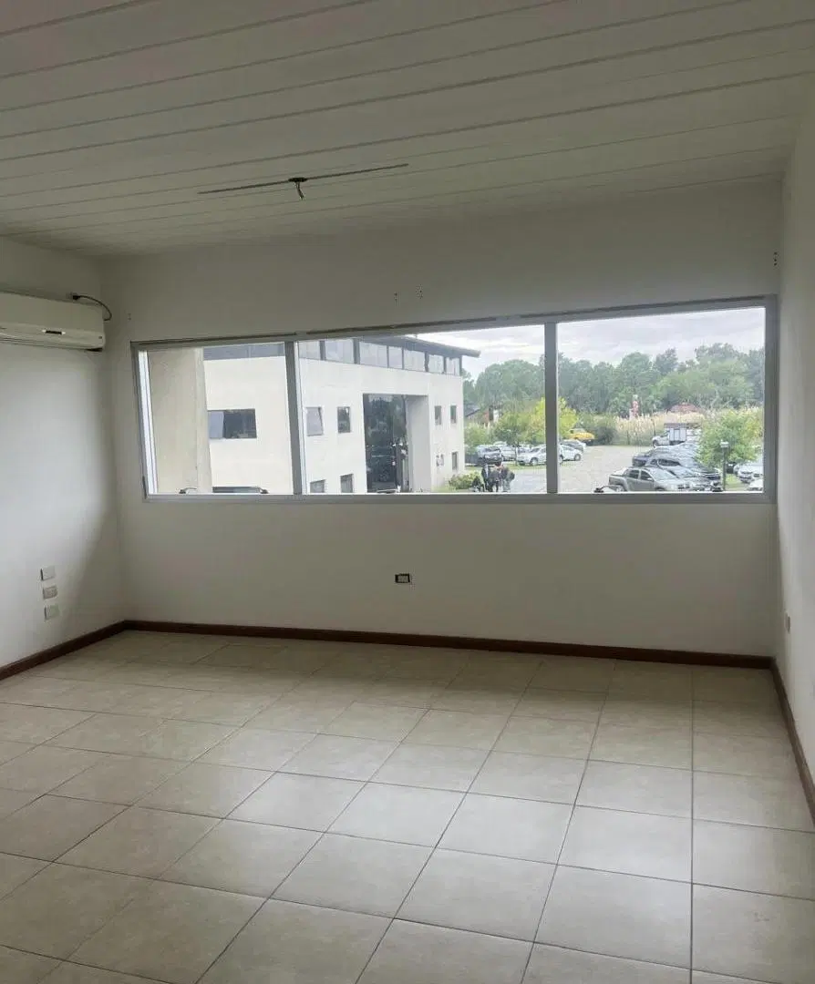 Oficina en alquiler en Riviera Park, Benavidez, Tigre 5