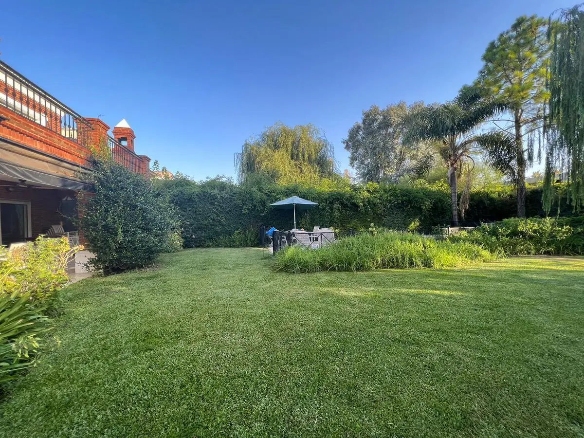 Casa en venta en barrio Club De Campo Pueyrredón, Pilar 1