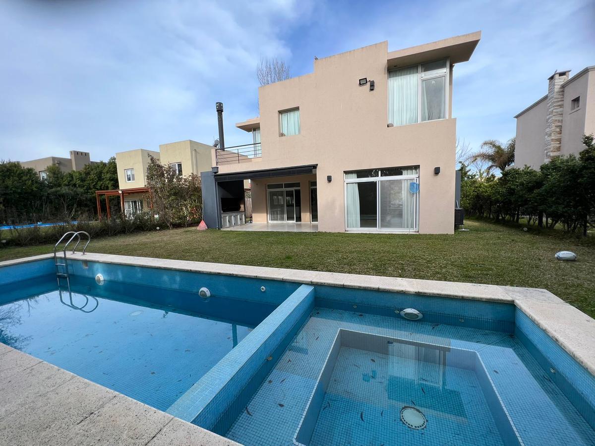Foto de Casa en alquiler en barrio Los Sauces, Nordelta., imagen 1