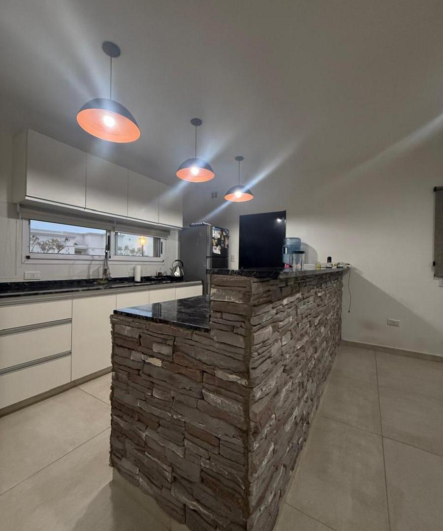 Foto de Casa en venta en pilar del este, imagen 1