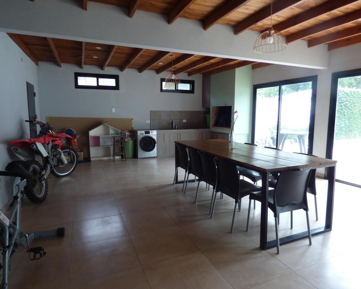 Casa en Venta en Villa Elisa 1