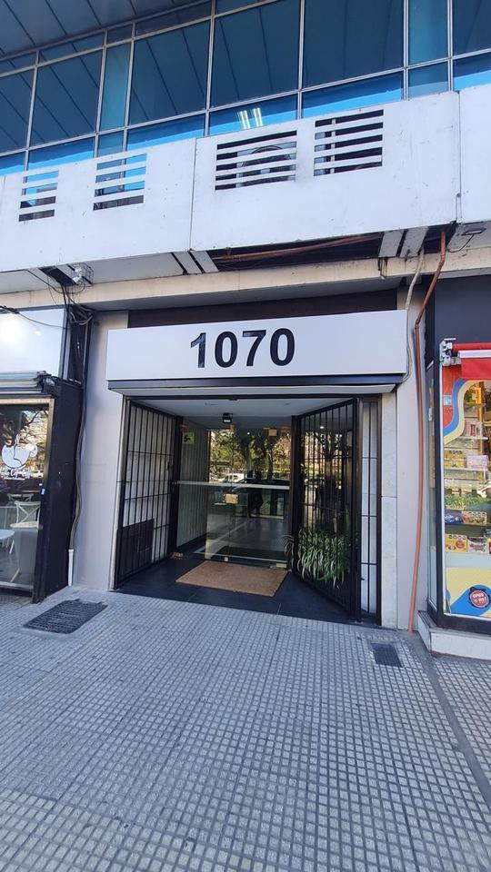 Oficina en Venta en Retiro 3