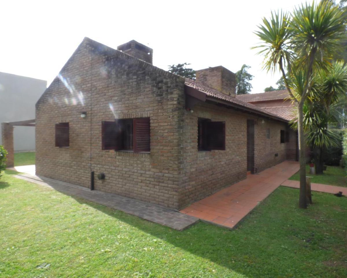 Casa en Venta en Villa Elisa 3