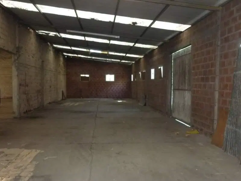 Depósito en venta en La Plata 3