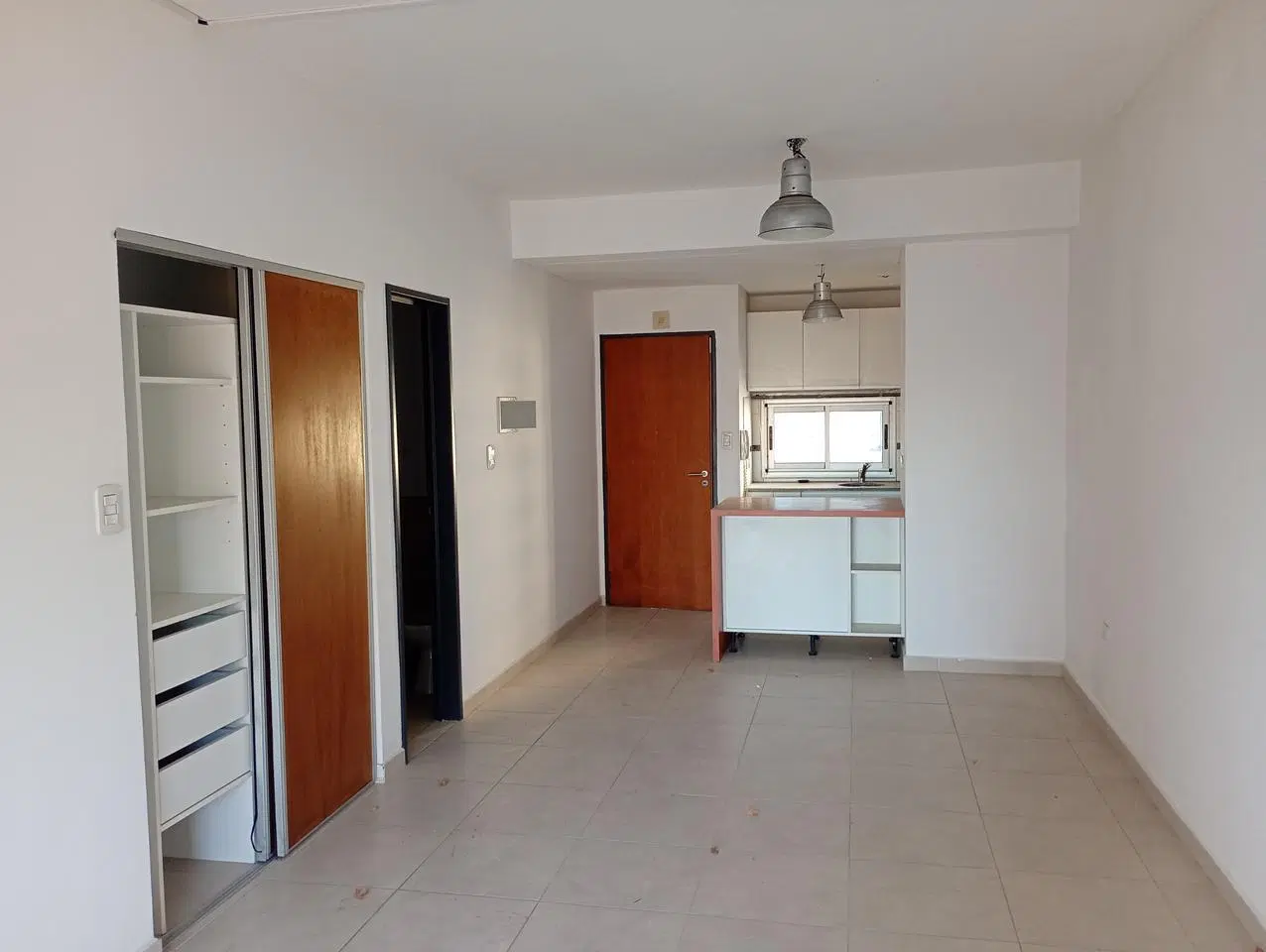 Monoambiente en alquiler en La Plata Av 13 e/ 63 y 64 - Dacal Bienes Raices 5