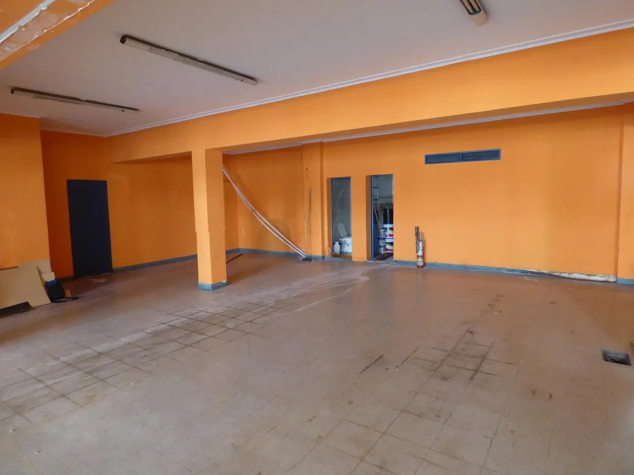 Local en venta en La Plata 2
