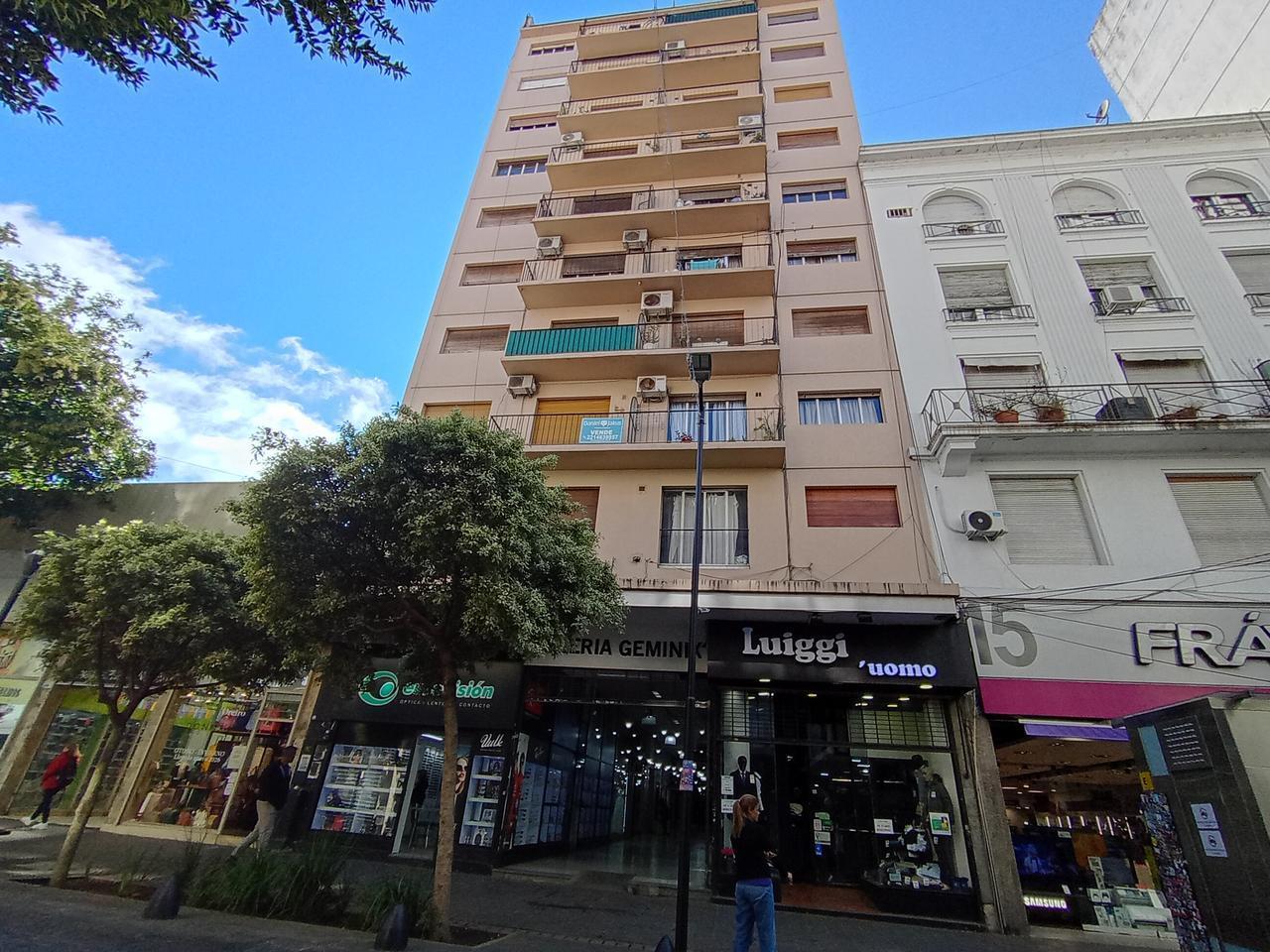 Departamento de 2 dormitorios en alquiler en La Plata