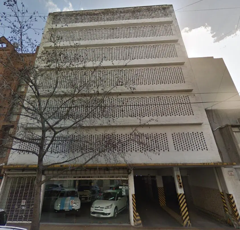 Cochera  en venta en La Plata 3