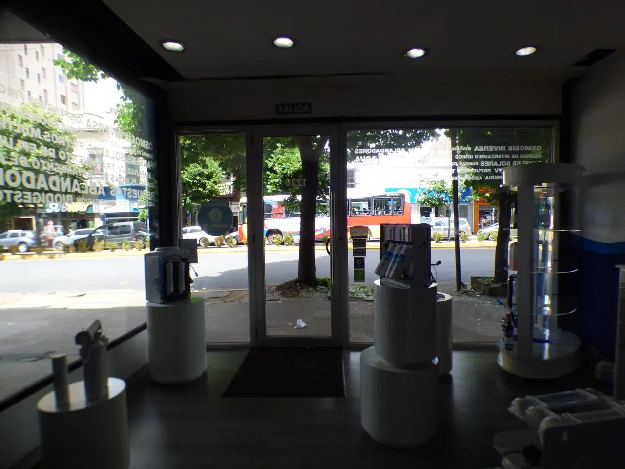 Local en venta en La Plata 2