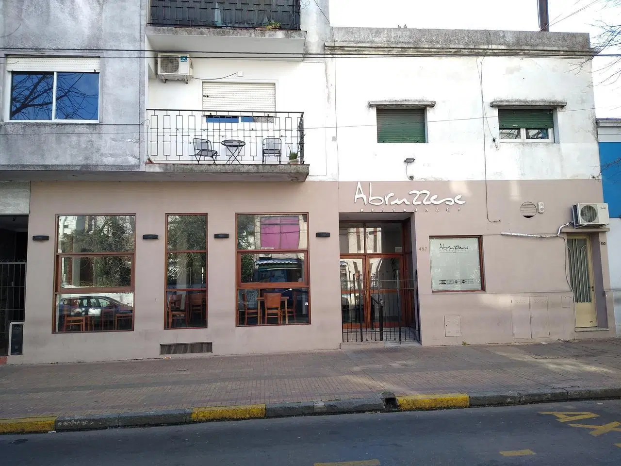 Local en venta en La Plata 1