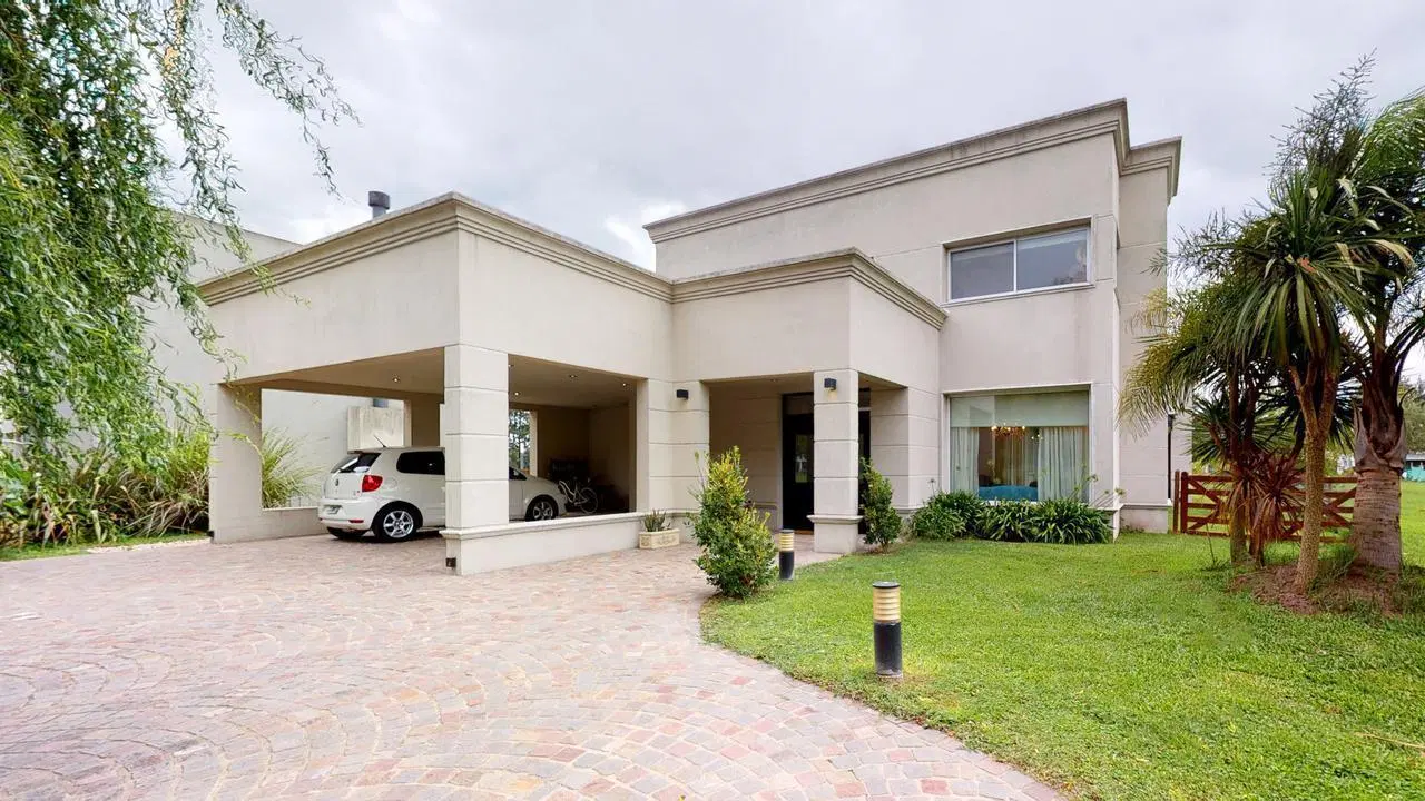 Casa en venta en La Plata Haras del Sur II 5