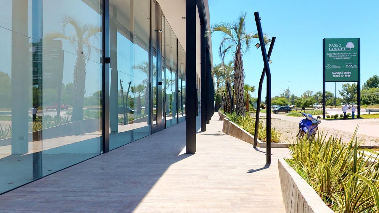 Local - Paseo Gonnet - Centenario y 493 - Dacal Bienes Raices