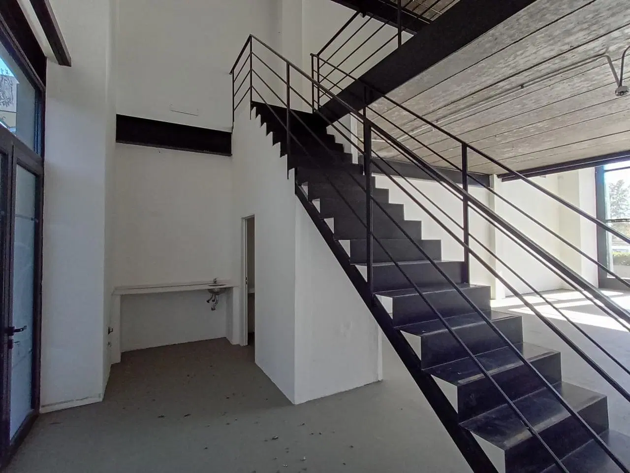Local - Paseo Gonnet - Centenario y 493 - Dacal Bienes Raices 2
