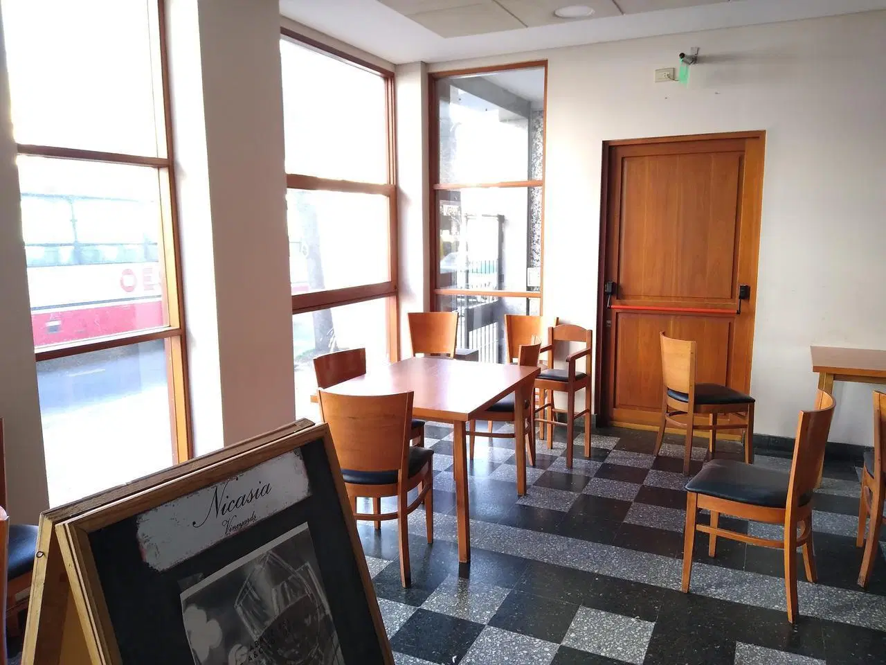 Local en venta en La Plata 2