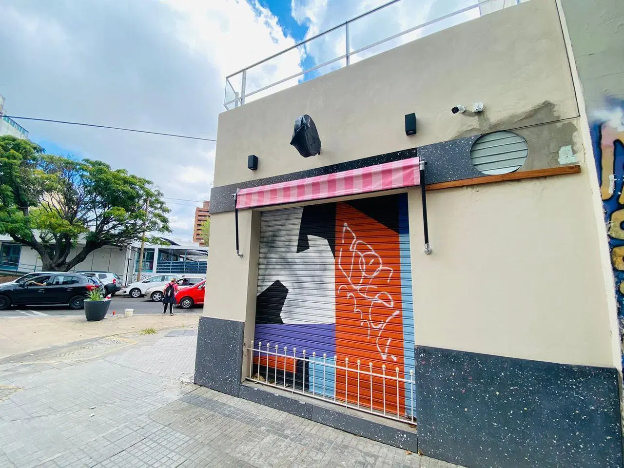Local en venta en La Plata 2