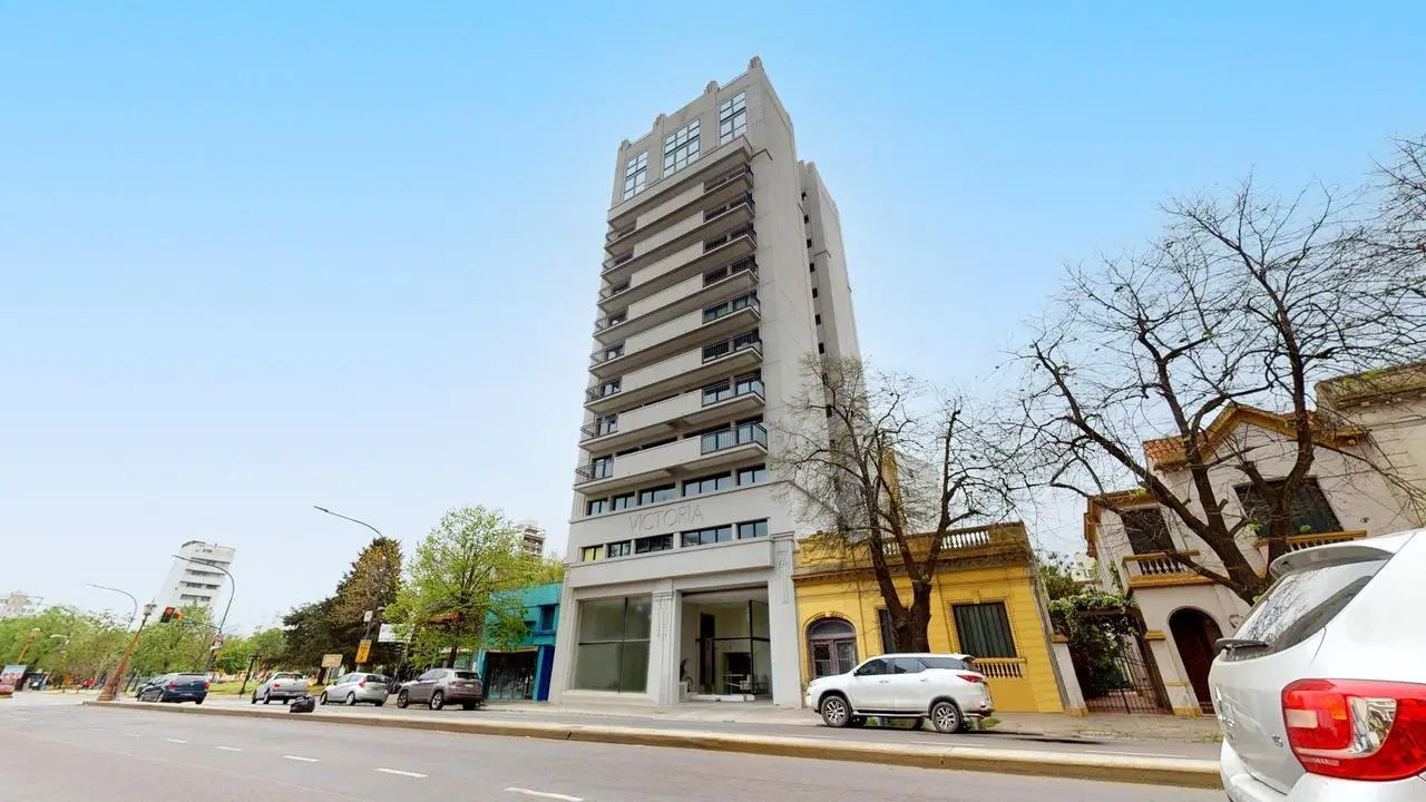 Local en venta en La Plata 3