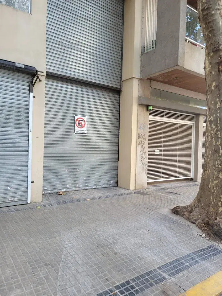 Cochera en venta en La Plata 3