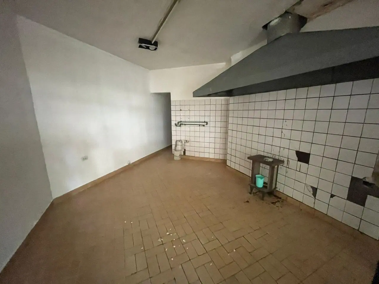 Local en alquiler en La Plata Diagonal 73 e/ 54 y 55 - Dacal Bienes Raíces 4