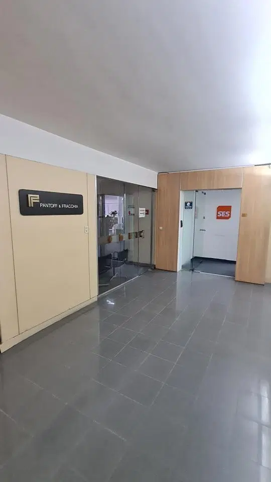 Oficina en venta en Retiro 2