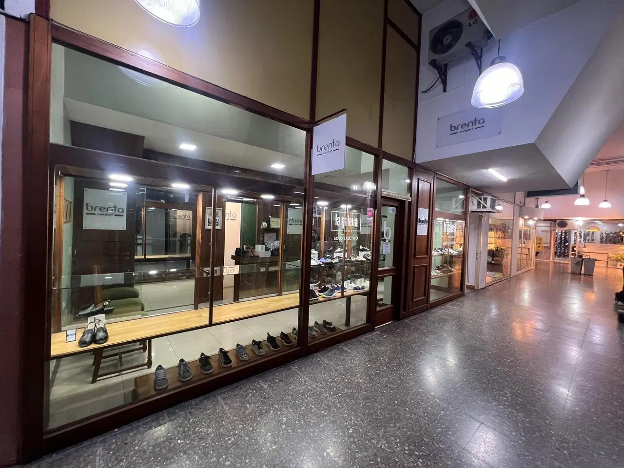 Local en venta en La Plata 3
