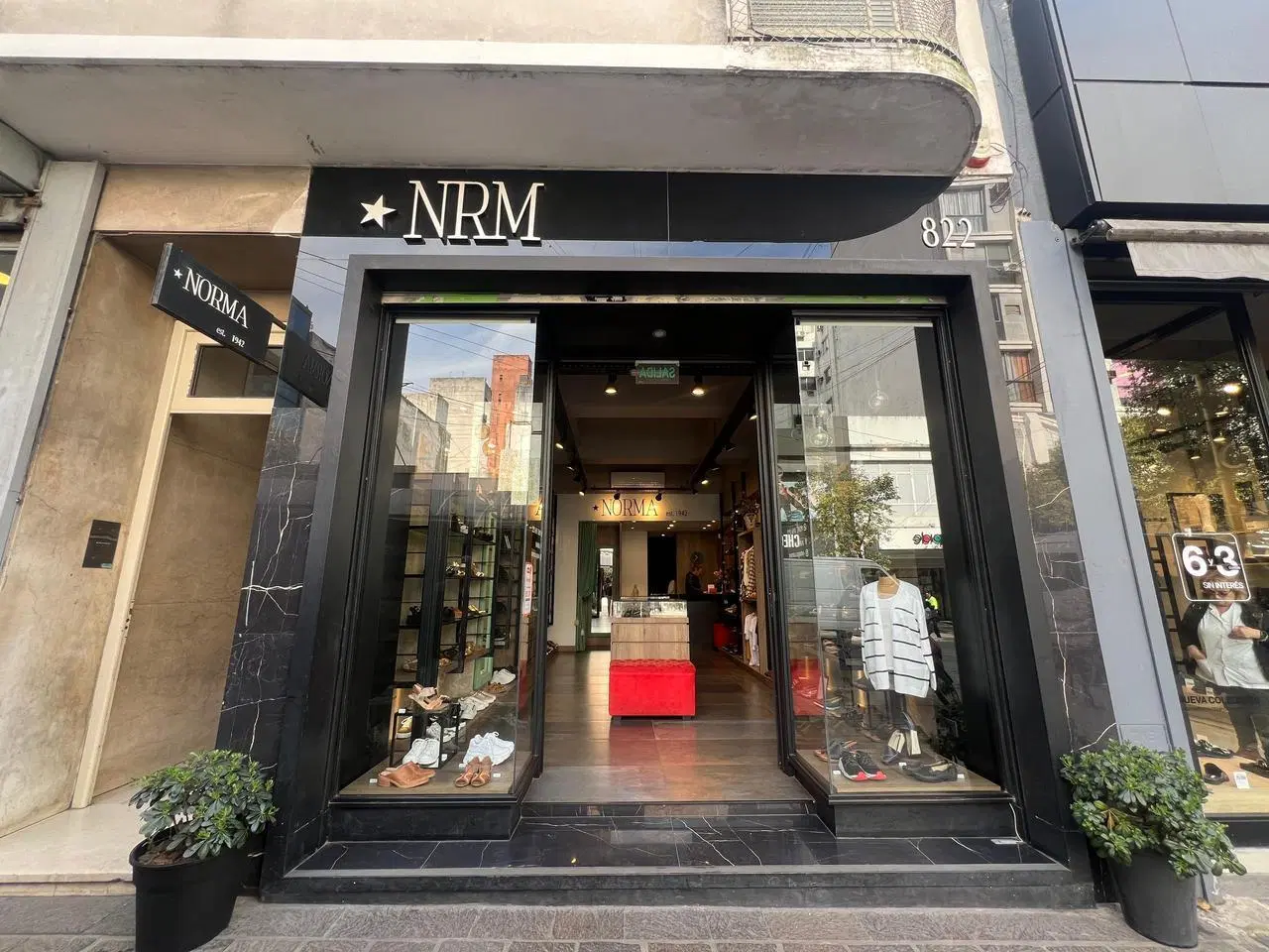 Local en venta en La Plata 2