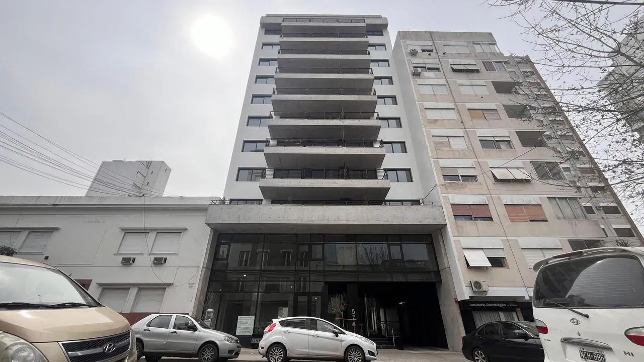 Local en venta en La Plata 4