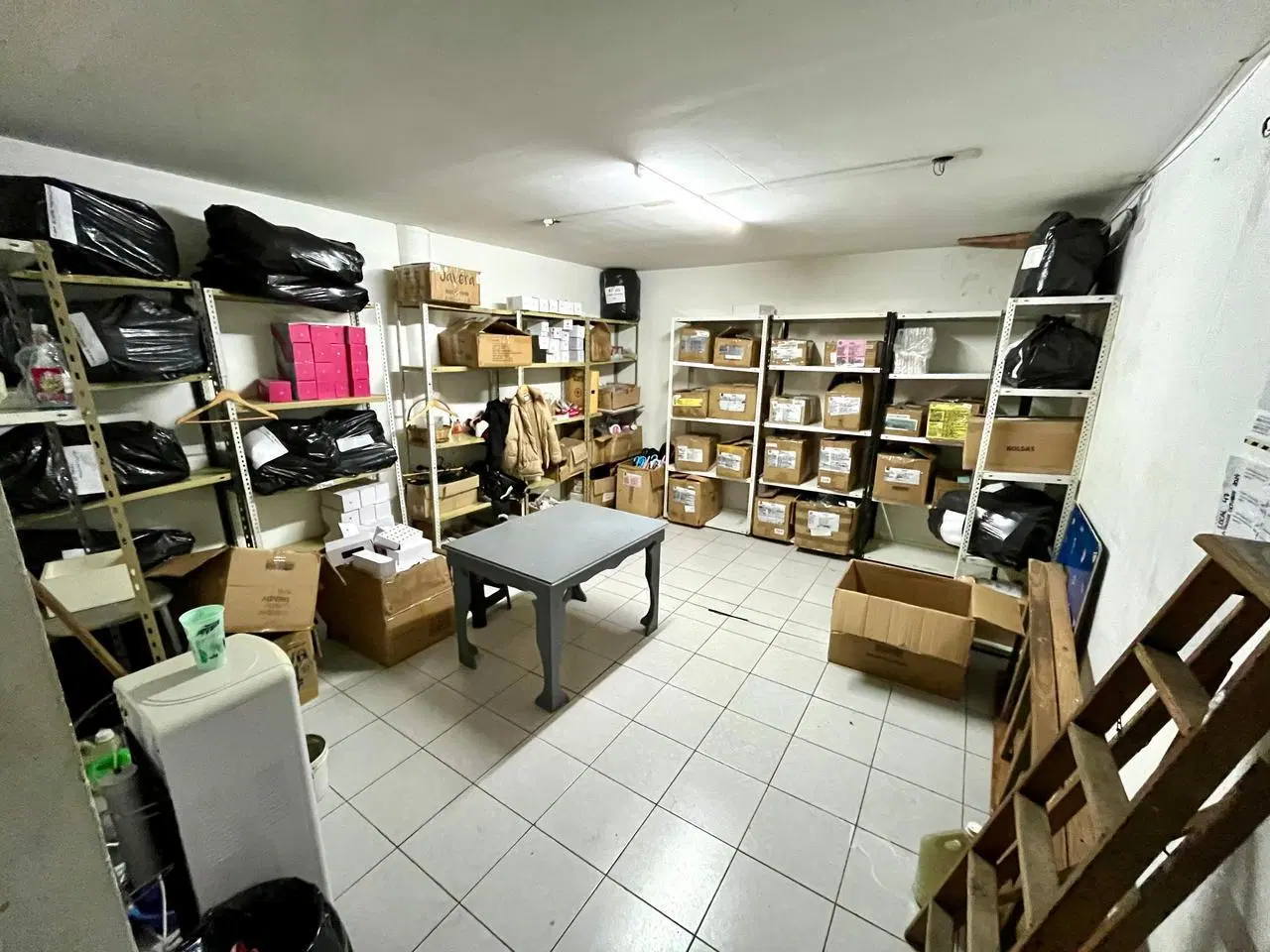 Local en venta en La Plata 2