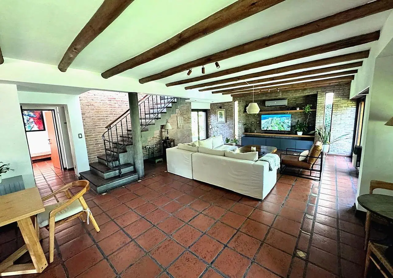 Casa en venta en Manuel B Gonnet 5