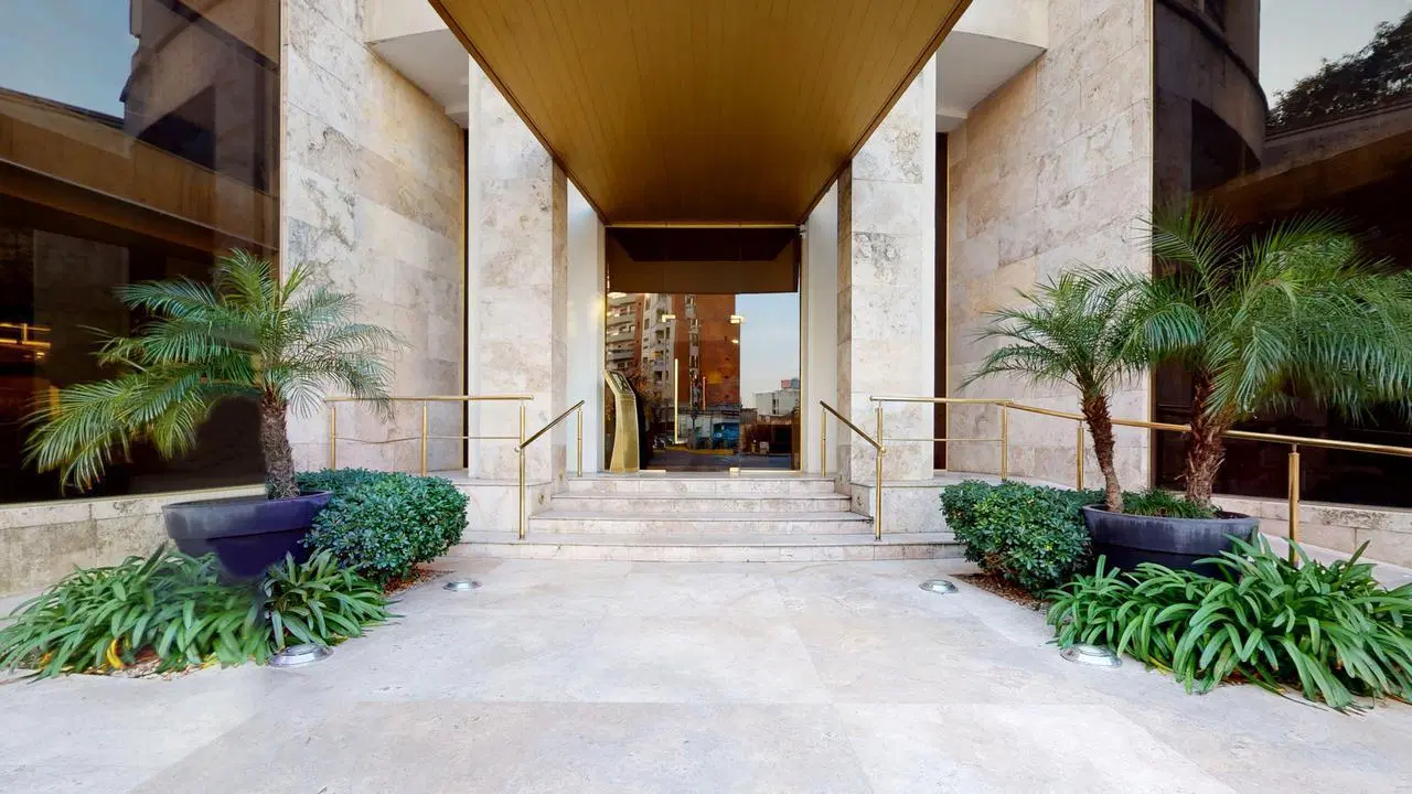 Piso de categoria en venta en La Plata - Plaza Paso 4