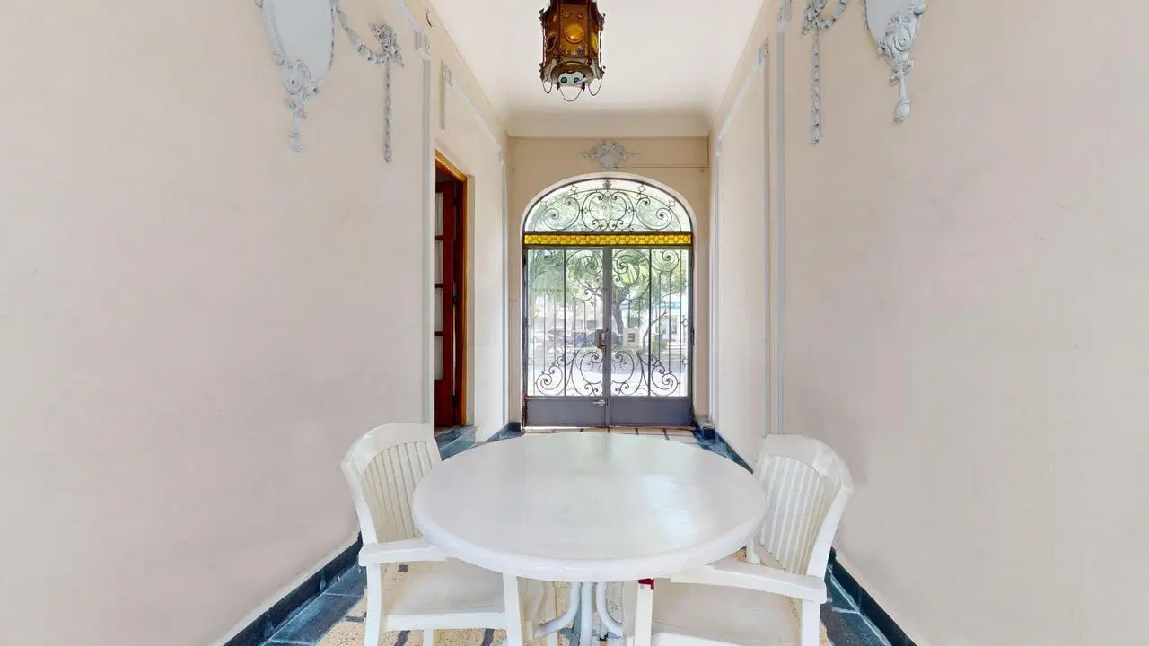 Casa de estilo en venta en La Plata 1