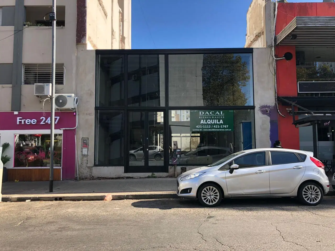 Local en venta en La Plata 5