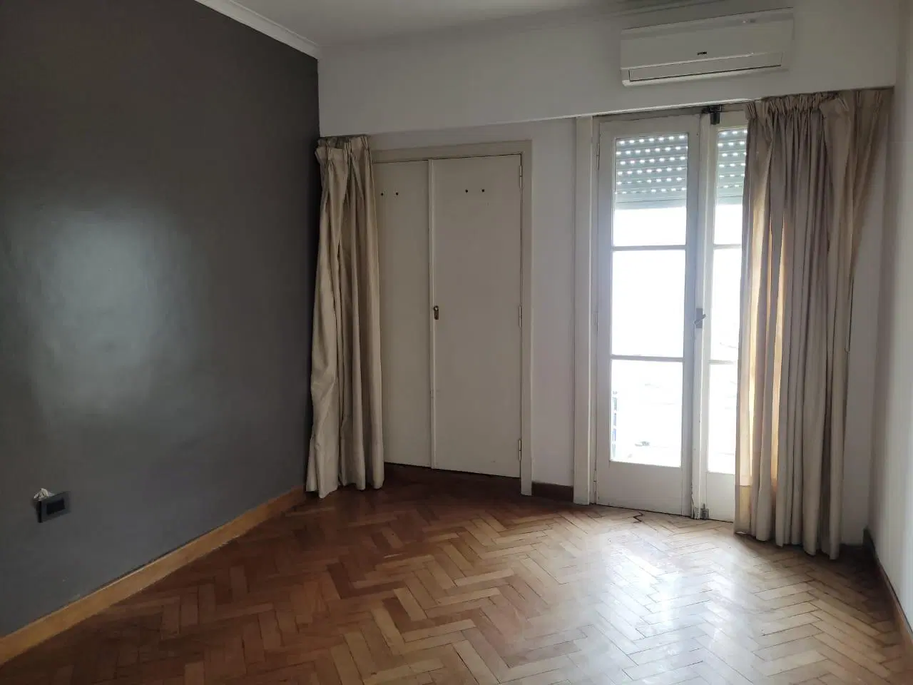 Departamento de 2 dormitorios en La Plata calle 46 e/ 7 y 8 - Dacal Bienes Raíces 1