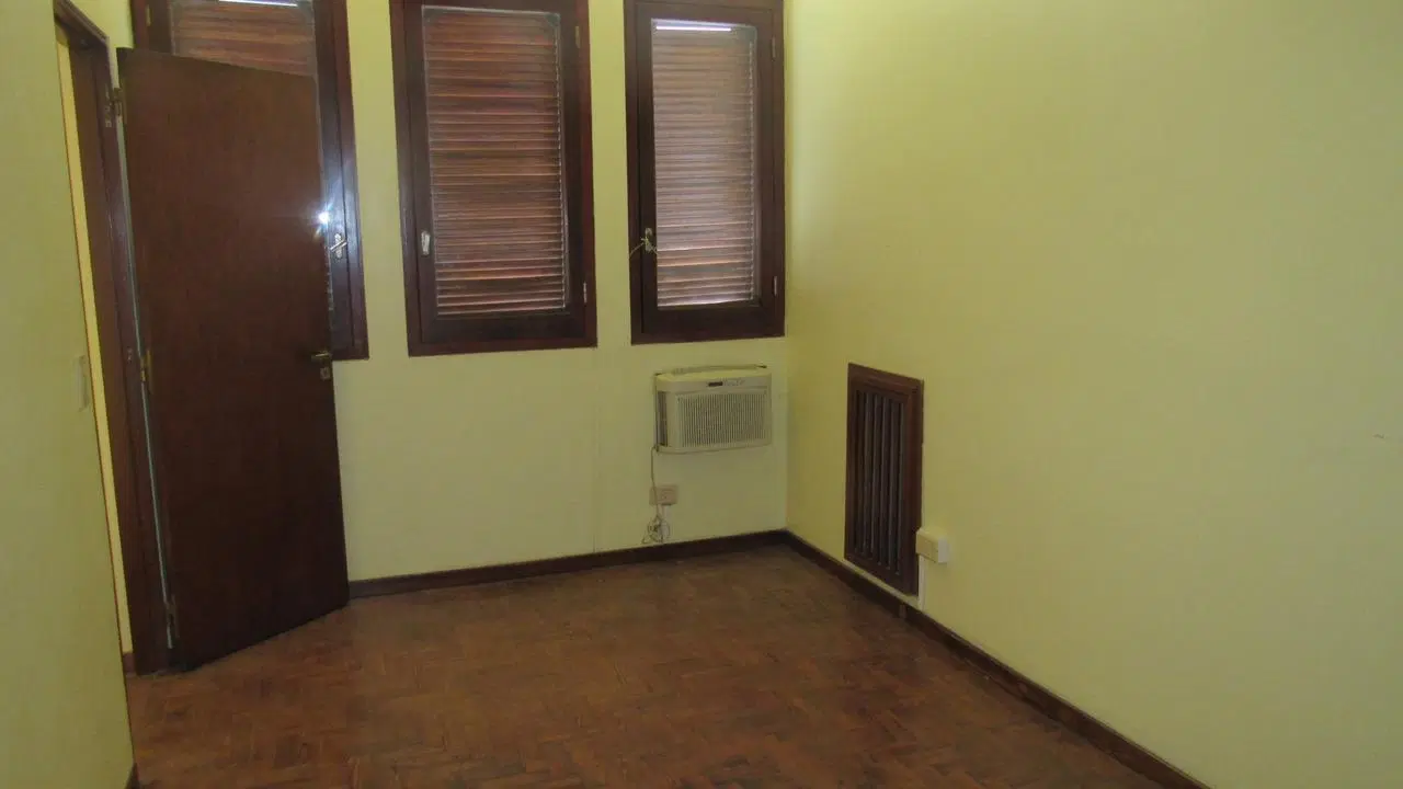 Casa en alquiler de 3 dormitorios en La Plata 5