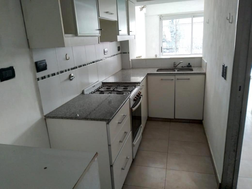 Foto de Departamento de 2 dormitorios en Alquiler en La Plata, imagen 2