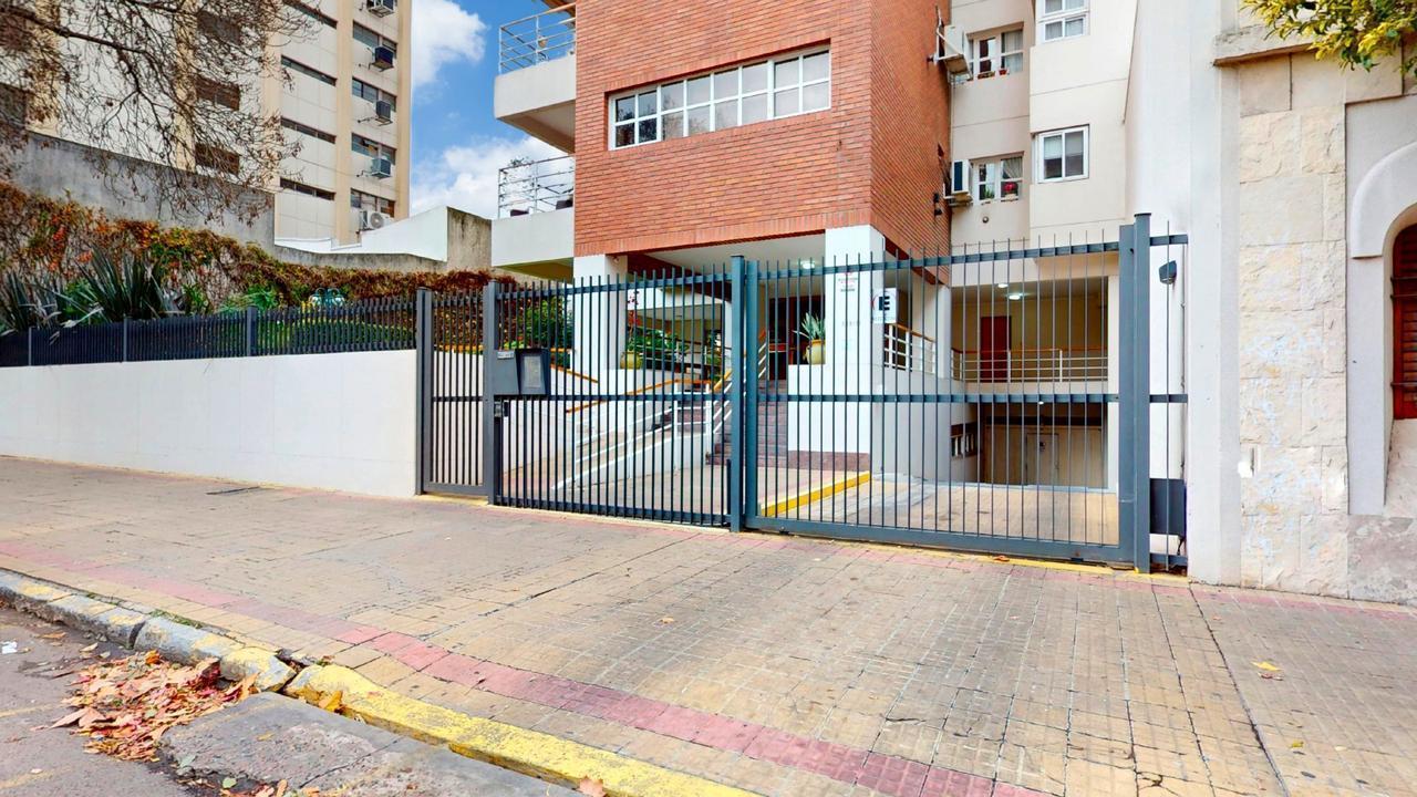 Departamento de 2 dormitorios en venta en La Plata