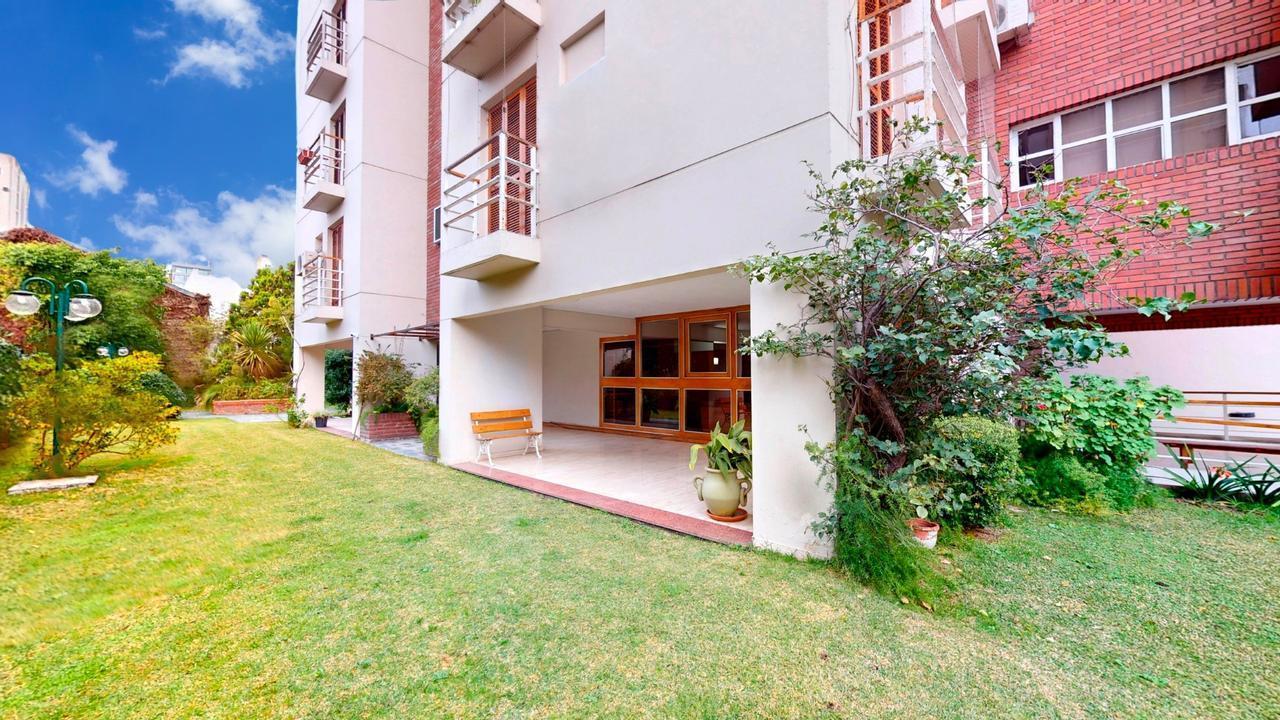 Departamento de 2 dormitorios en venta en La Plata