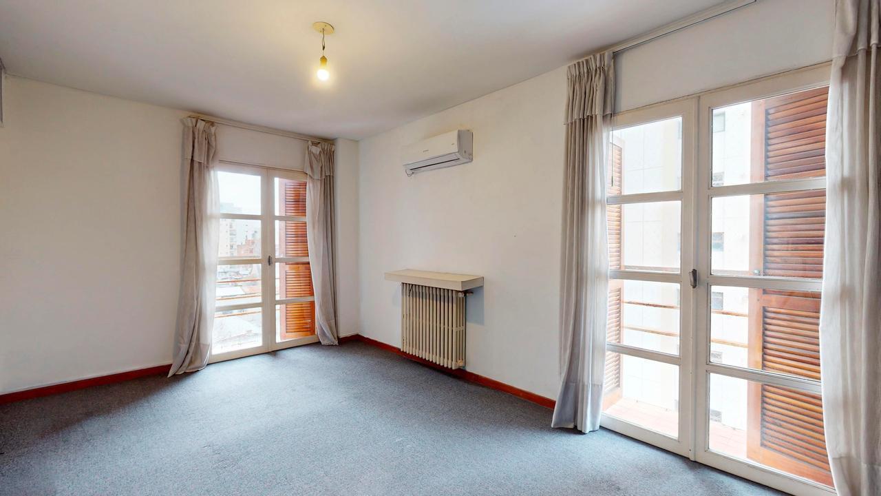 Departamento de 2 dormitorios en venta en La Plata
