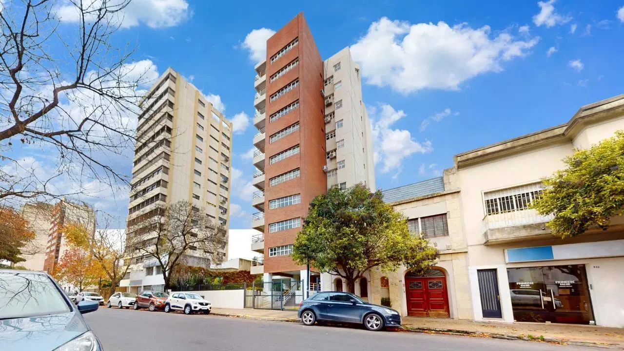 Departamento de 2 dormitorios en venta en La Plata 4