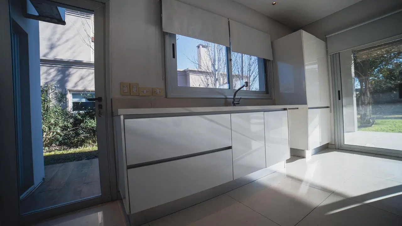 Casa de 4 ambientes en venta en Weston 5