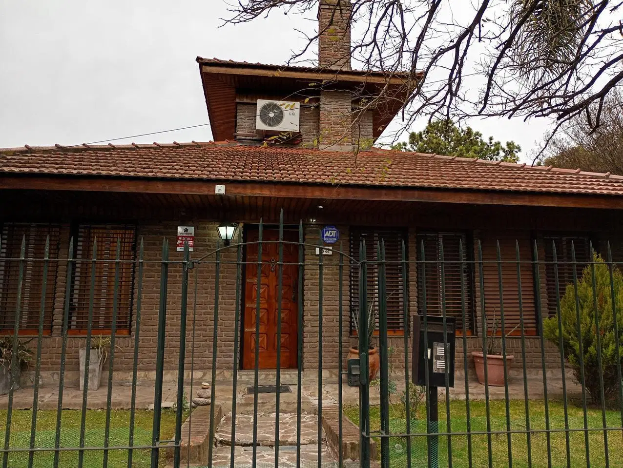 Casa en venta en Manuel B Gonnet 2