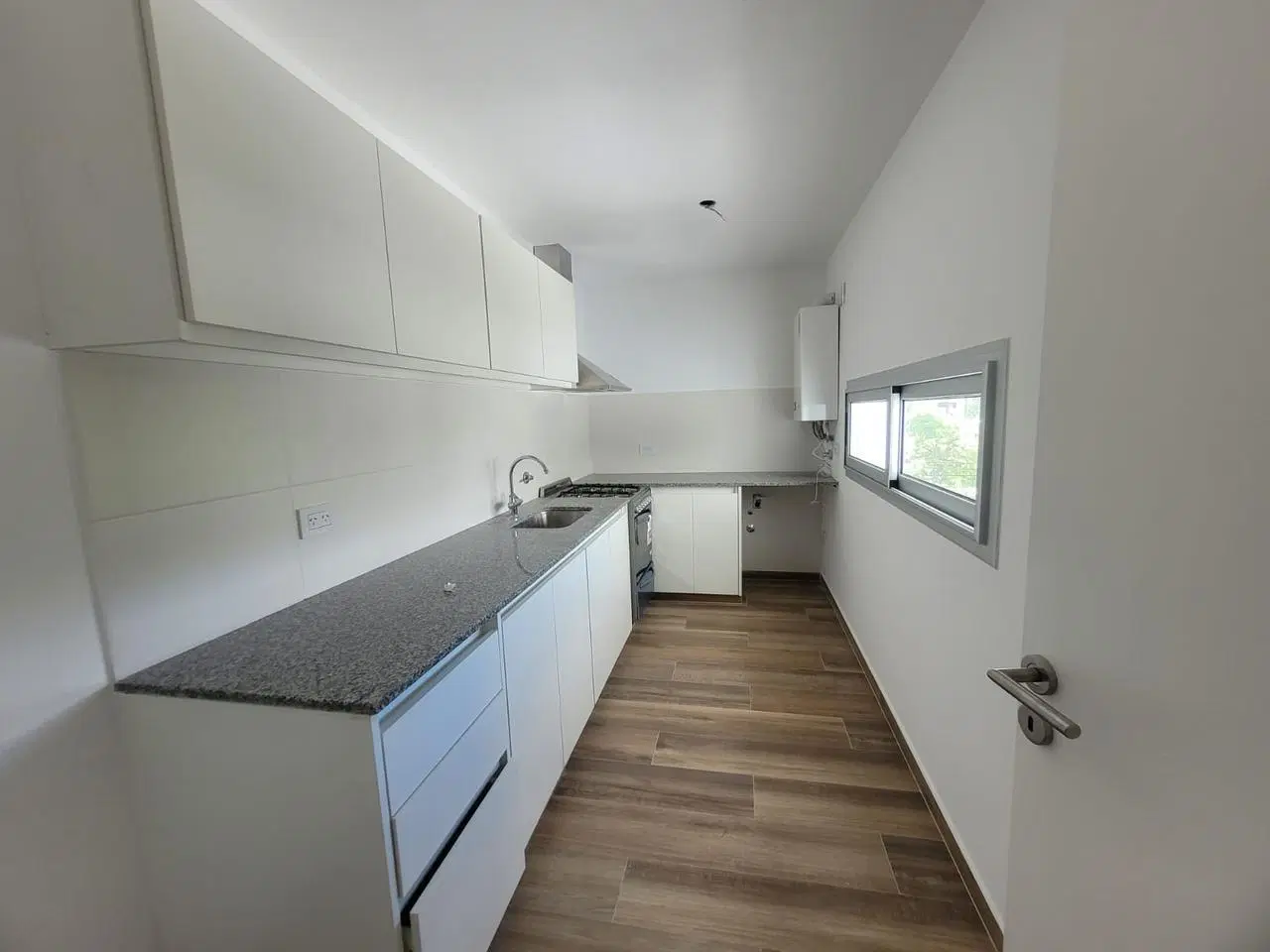 Departamento en alquiler en La Plata - Dacal Bienes Raíces 5
