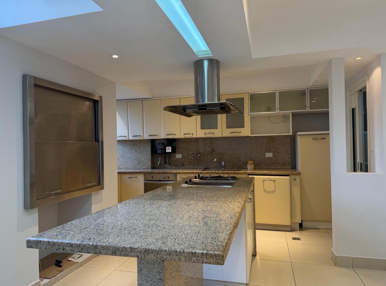 Foto de Piso en venta en La Plata, imagen 2