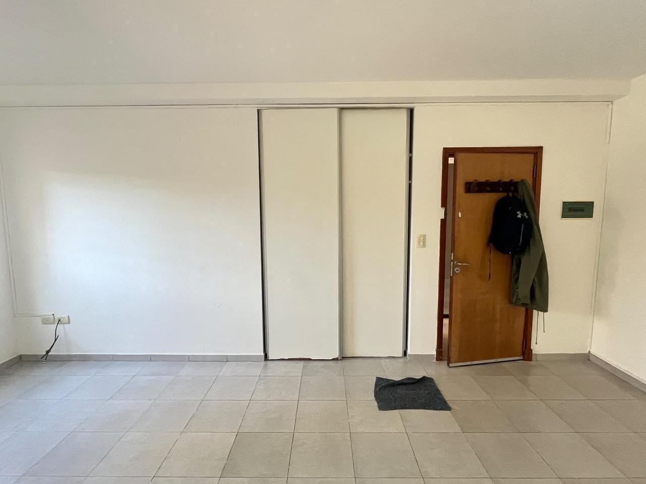Foto de Monoambiente en Alquiler en La Plata, imagen 2